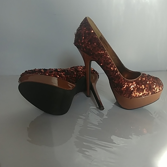 Shoes - Picture 2 of 3